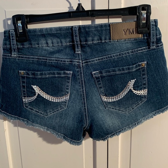 YMI Denim Bootie Shorts EUC - Picture 4 of 8